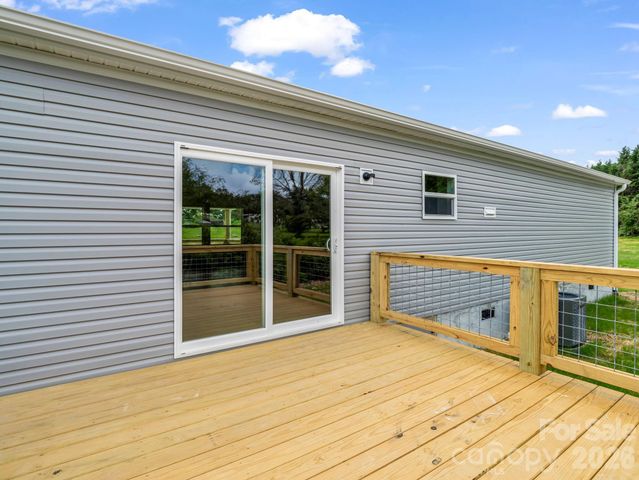 115 Maplewood Knoll Drive, Flat Rock, NC 28726