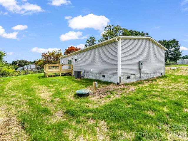 115 Maplewood Knoll Drive, Flat Rock, NC 28726
