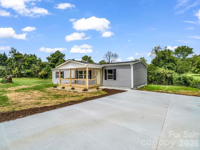 115 Maplewood Knoll Drive, Flat Rock, NC 28726