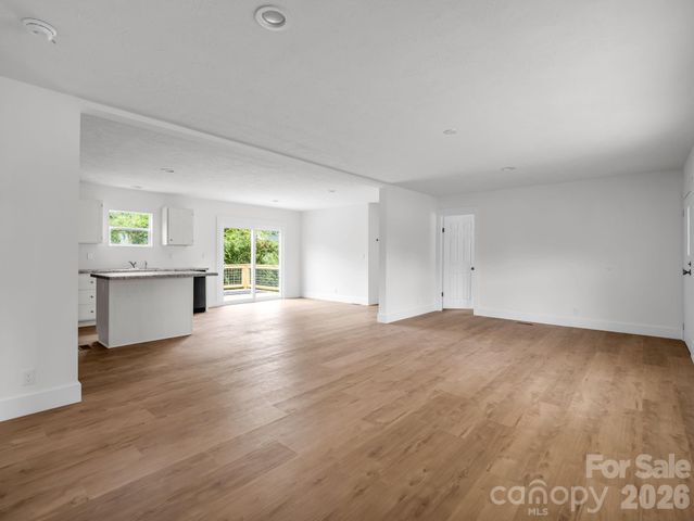 115 Maplewood Knoll Drive, Flat Rock, NC 28726