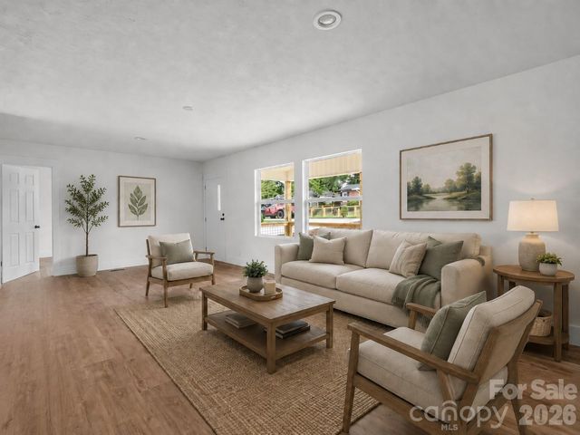 115 Maplewood Knoll Drive, Flat Rock, NC 28726