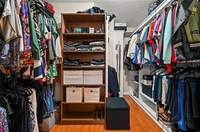 167 Bayridge Ln, Weston, FL 33326