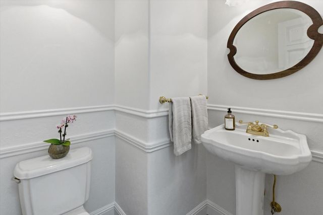 143 Alamo Avenue, Santa Cruz, CA 95060