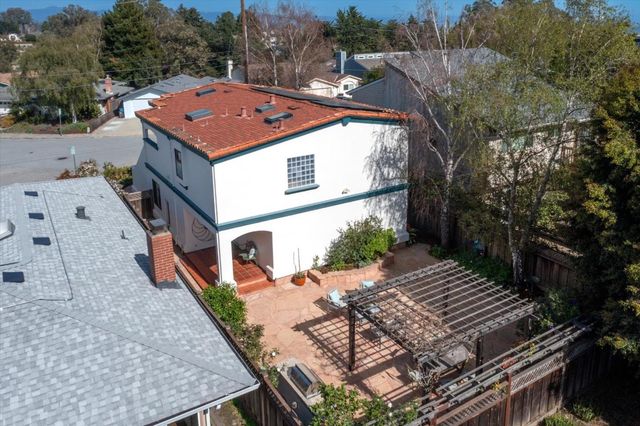 143 Alamo Avenue, Santa Cruz, CA 95060