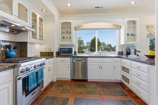 143 Alamo Avenue, Santa Cruz, CA 95060