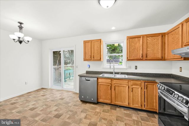 101 FOXCHASE DR, Elizabethtown, PA 17022