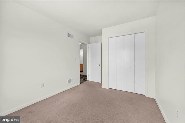 101 FOXCHASE DR, Elizabethtown, PA 17022
