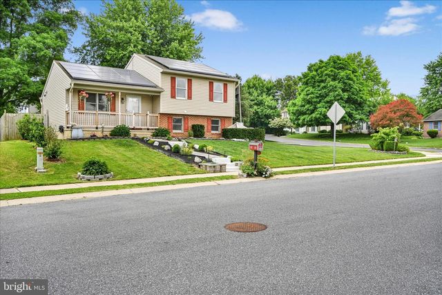 101 FOXCHASE DR, Elizabethtown, PA 17022