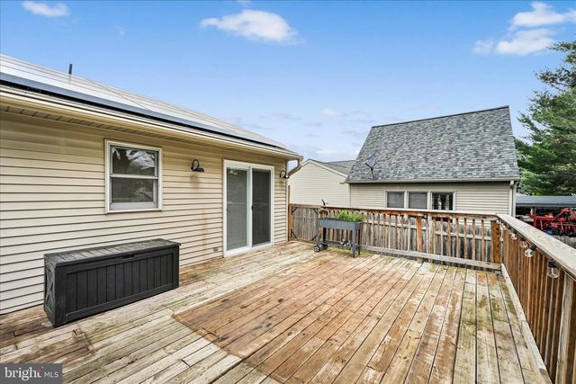 101 FOXCHASE DR, Elizabethtown, PA 17022