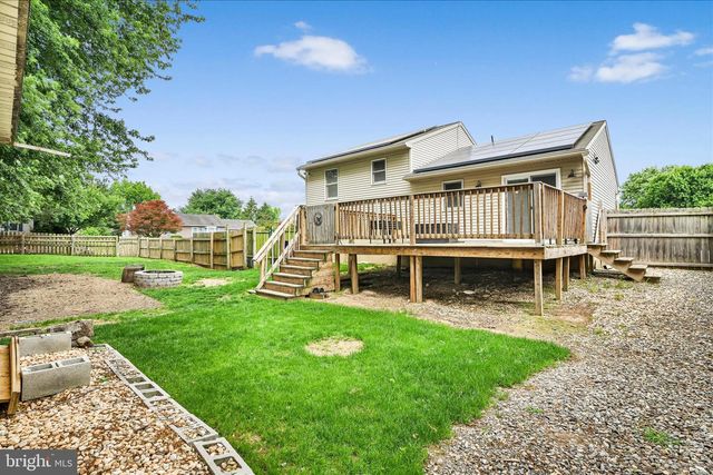 101 FOXCHASE DR, Elizabethtown, PA 17022