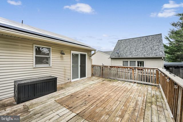 101 FOXCHASE DR, Elizabethtown, PA 17022