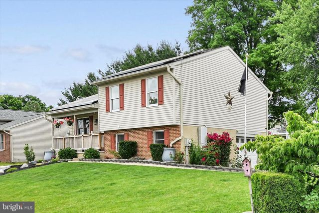 101 FOXCHASE DR, Elizabethtown, PA 17022