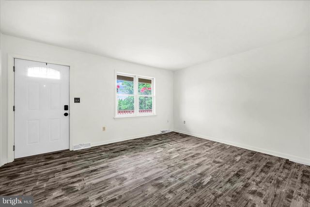 101 FOXCHASE DR, Elizabethtown, PA 17022