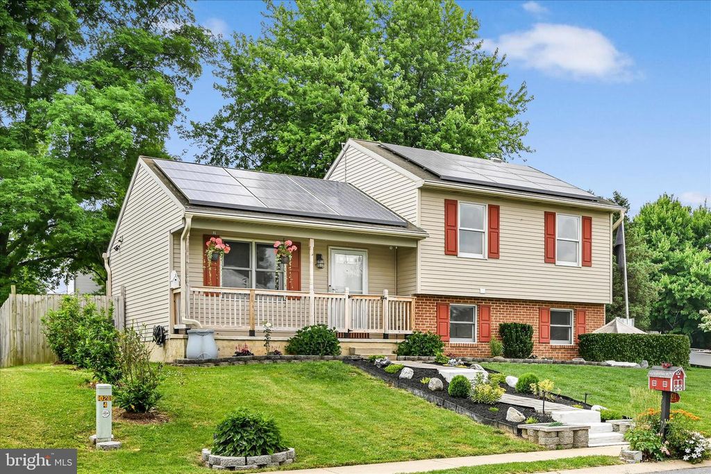 101 FOXCHASE DR, Elizabethtown, PA 17022