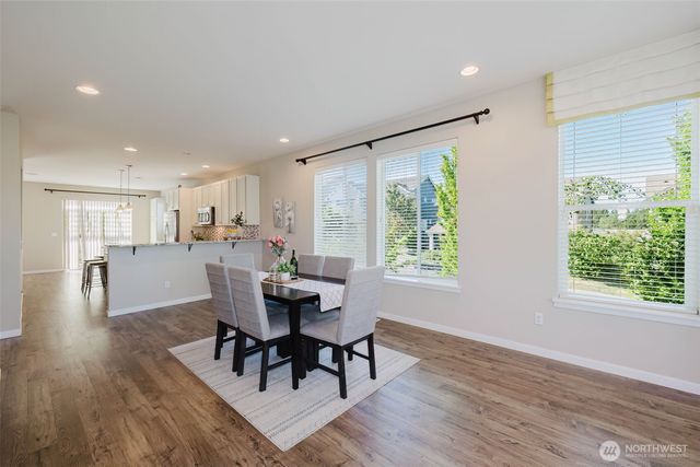 34103 10th Court SW, Federal Way, WA 98023