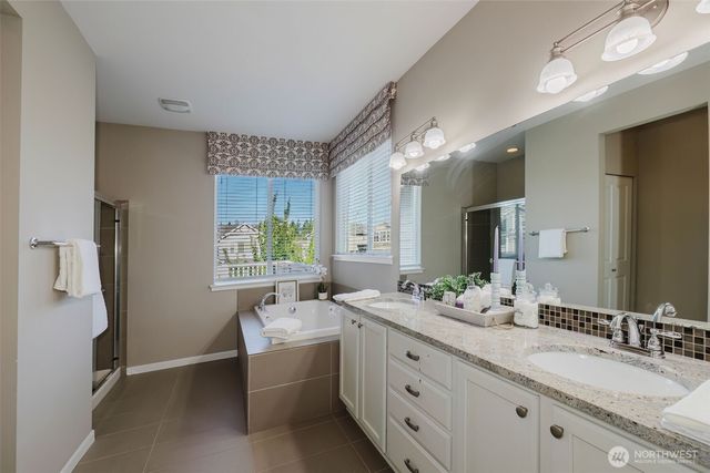 34103 10th Court SW, Federal Way, WA 98023