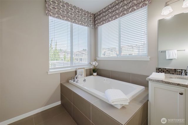 34103 10th Court SW, Federal Way, WA 98023