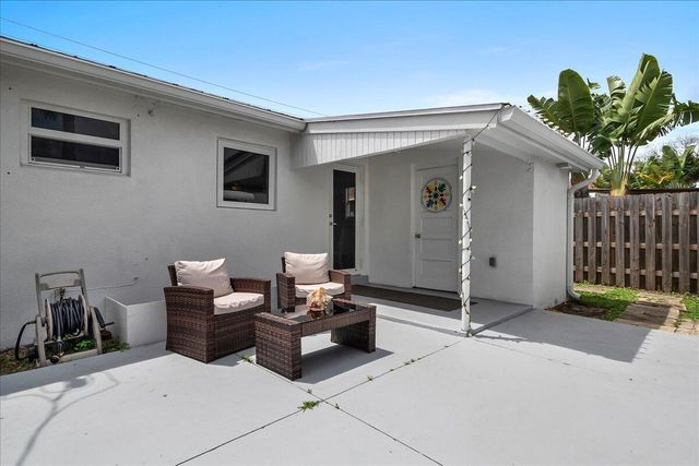 727 Bunker Road, West Palm Beach, FL 33405
