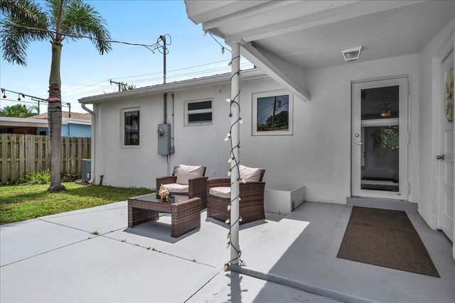 727 Bunker Road, West Palm Beach, FL 33405