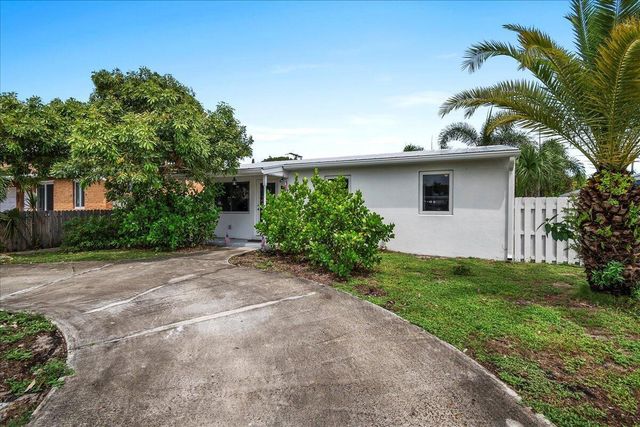 727 Bunker Road, West Palm Beach, FL 33405