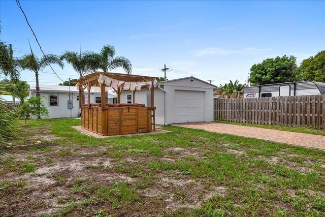 727 Bunker Road, West Palm Beach, FL 33405