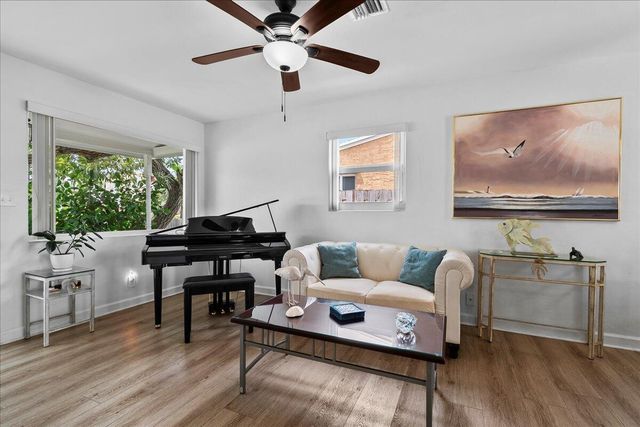727 Bunker Road, West Palm Beach, FL 33405