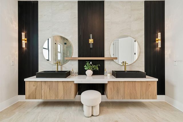 810 W BRADDOCK STREET, Tampa, FL 33603