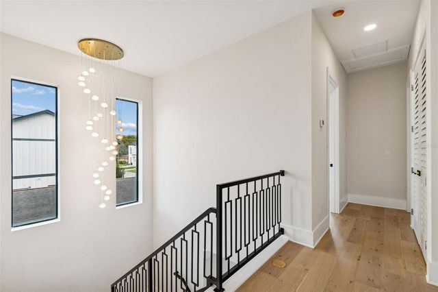 810 W BRADDOCK STREET, Tampa, FL 33603