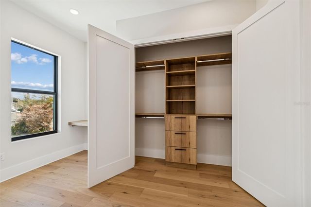 810 W BRADDOCK STREET, Tampa, FL 33603