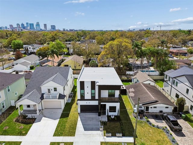 810 W BRADDOCK STREET, Tampa, FL 33603