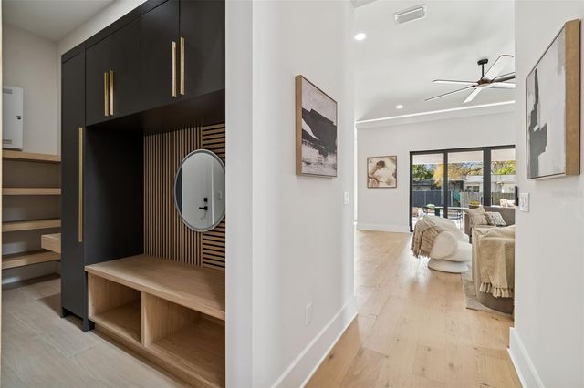 810 W BRADDOCK STREET, Tampa, FL 33603