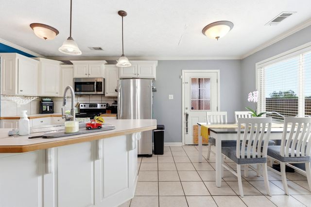 26 Lakeside Dr, Ward, AR 72176