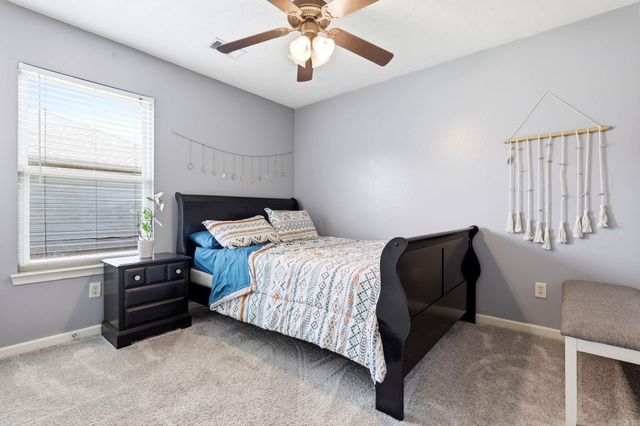 26 Lakeside Dr, Ward, AR 72176