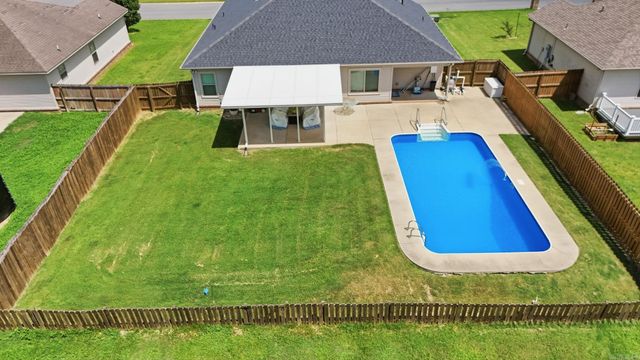 26 Lakeside Dr, Ward, AR 72176