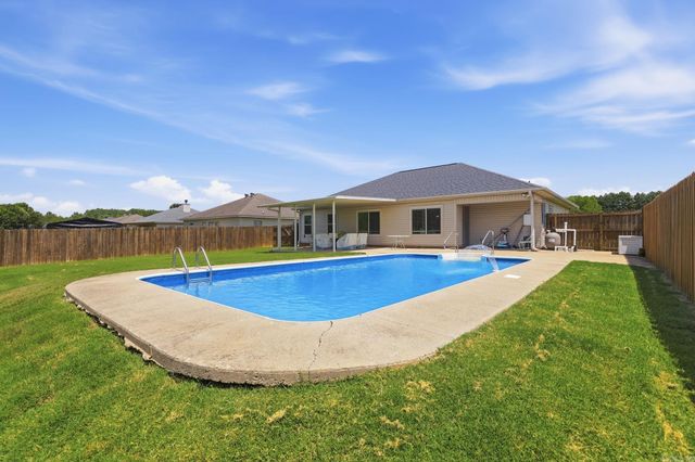 26 Lakeside Dr, Ward, AR 72176