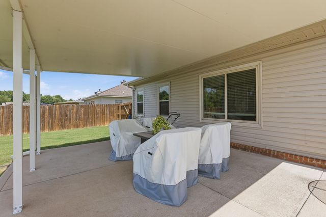 26 Lakeside Dr, Ward, AR 72176