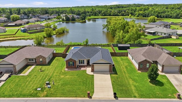 26 Lakeside Dr, Ward, AR 72176
