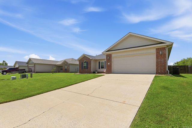 26 Lakeside Dr, Ward, AR 72176