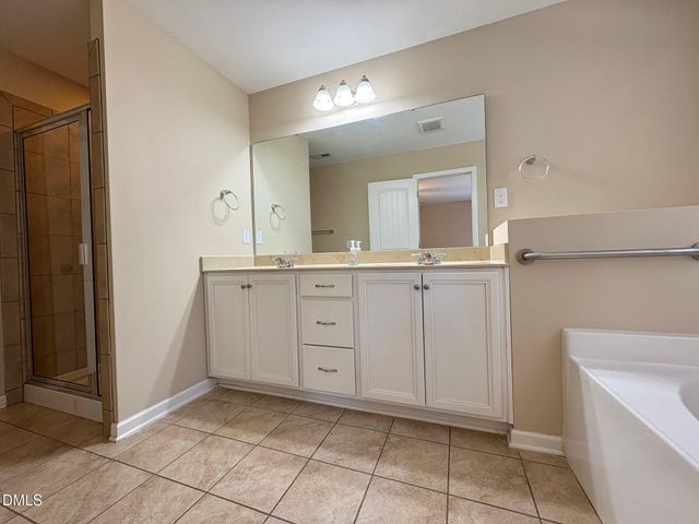 336 Duchart Lane, Fuquay Varina, NC 27526