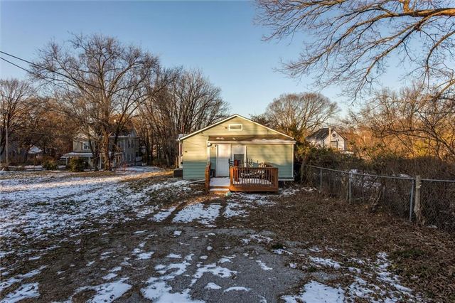 2409 Chestnut Avenue, Kansas City, MO 64127