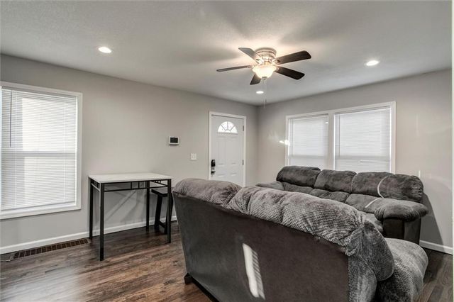 2409 Chestnut Avenue, Kansas City, MO 64127