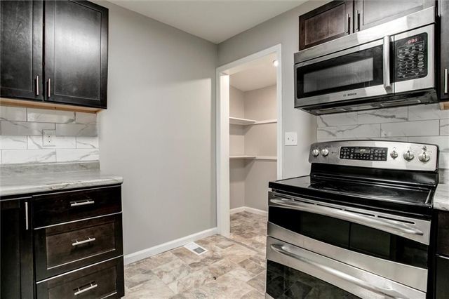 2409 Chestnut Avenue, Kansas City, MO 64127