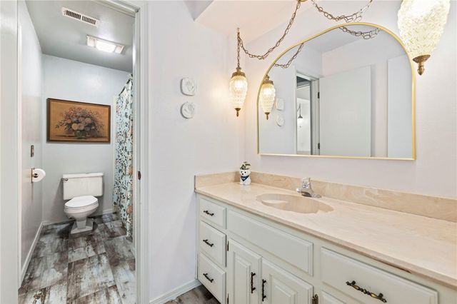 701 S Chateau Drive, Rogers, AR 72758