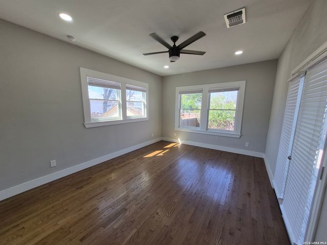 319 burleson, San Antonio, TX 78202