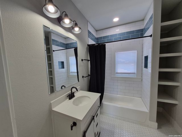 319 burleson, San Antonio, TX 78202