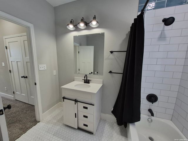 319 burleson, San Antonio, TX 78202