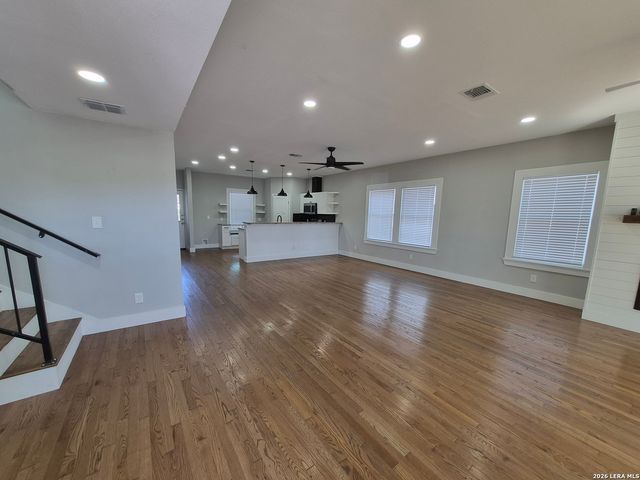 319 burleson, San Antonio, TX 78202