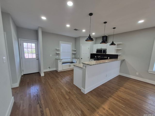 319 burleson, San Antonio, TX 78202