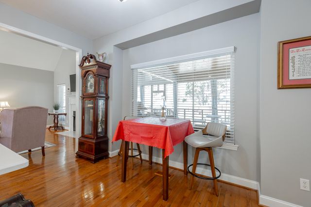 2435 Chimney Lake Circle, Soddy Daisy, TN 37379