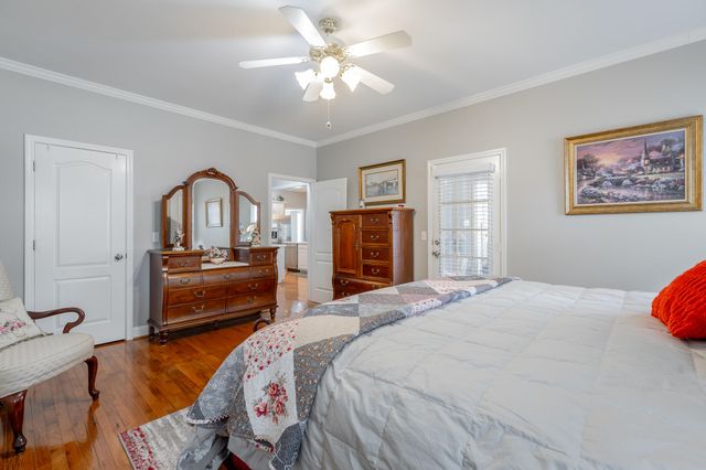 2435 Chimney Lake Circle, Soddy Daisy, TN 37379